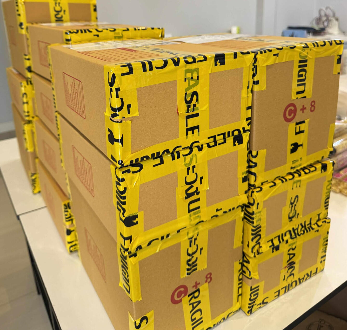 กล่องพัสดุเตรียมจัดส่ง จันท์สแน็ค