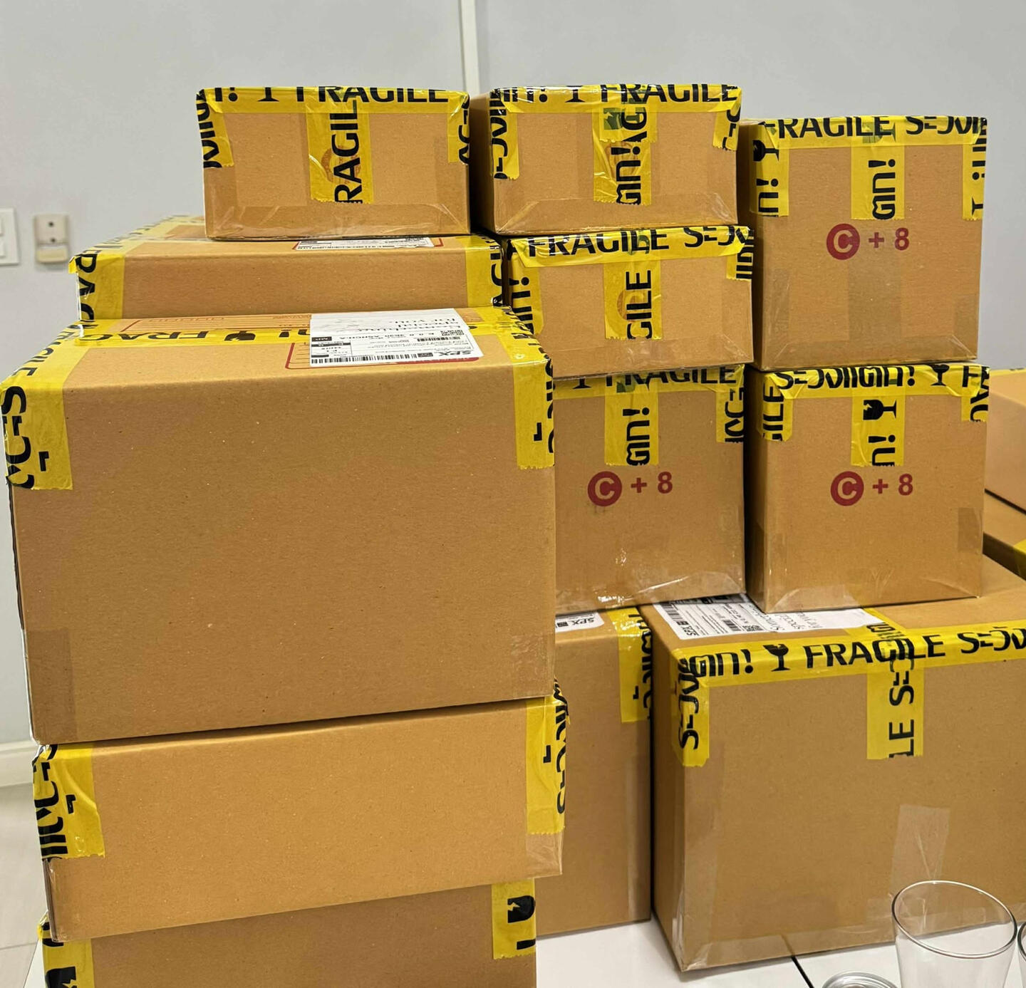 กล่องพัสดุเตรียมจัดส่ง จันท์สแน็ค